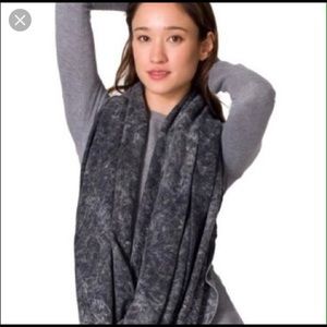 AA acid wash gray circle infinity scarf
